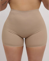 Taty Smoothing Mid-thigh Shorts 2.0 - Sand